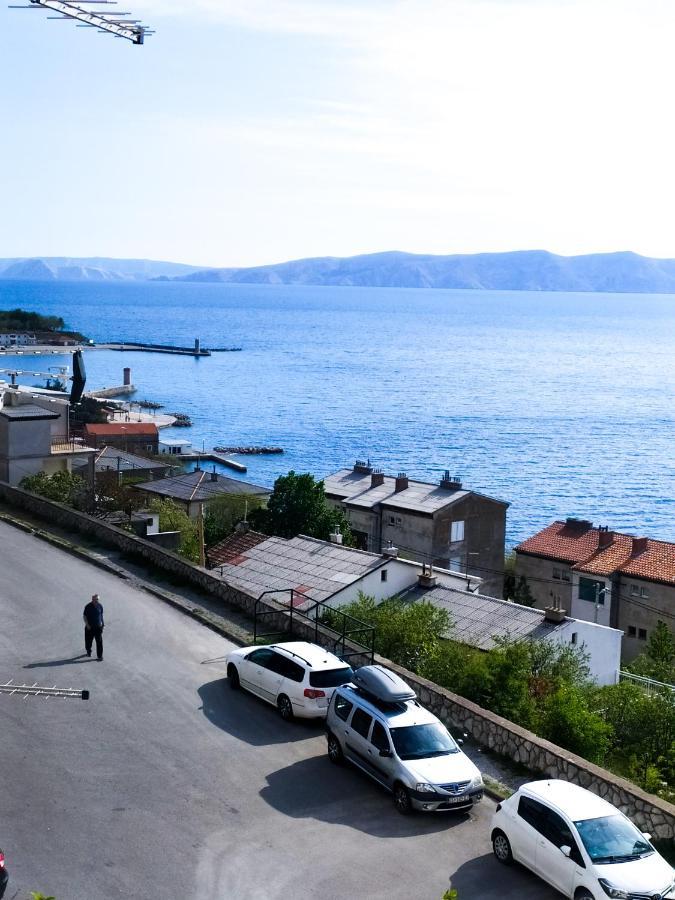 Novouredeni Stan S Balkonom I Pogledom Na More Senj  Luaran gambar