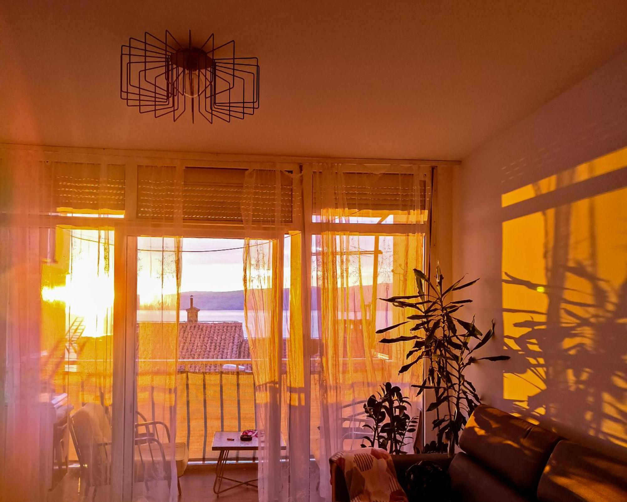 Novouredeni Stan S Balkonom I Pogledom Na More Senj  Luaran gambar